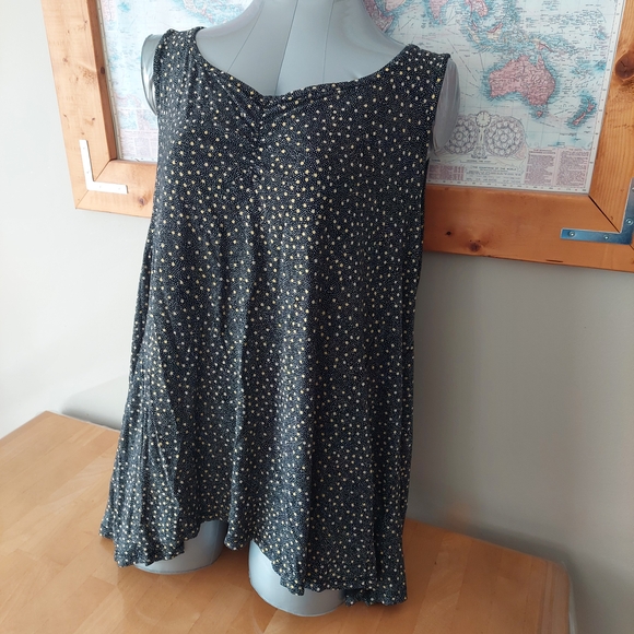 Penningtons Tops - Pennington's In Every Story Black and Yellow Polka Dot Sleeveless Plus Size 2X